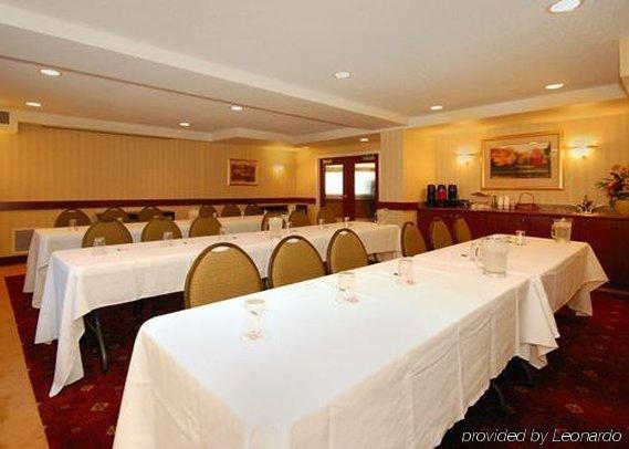 Quality Inn Milwaukee- Брукфилд Удобства фото