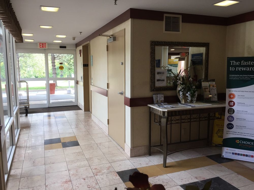 Quality Inn Milwaukee- Брукфилд Экстерьер фото